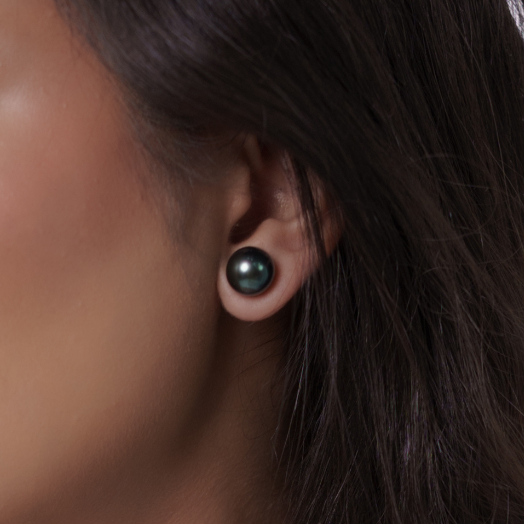 TAHITIAN SEA PEARL STUDS
